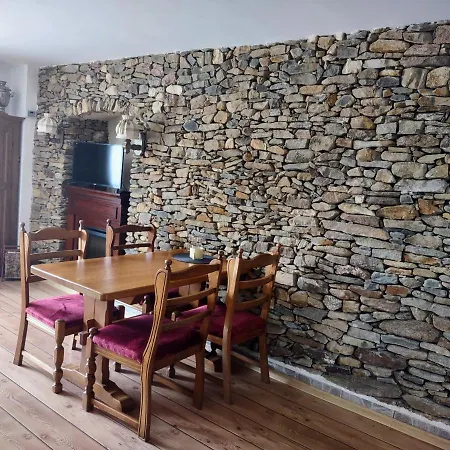 Leszczynowy Dworek Farmház *