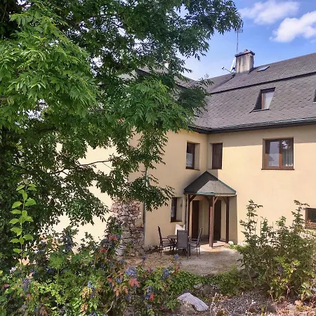 Leszczynowy Dworek Ponikwa (Lower Silesia)