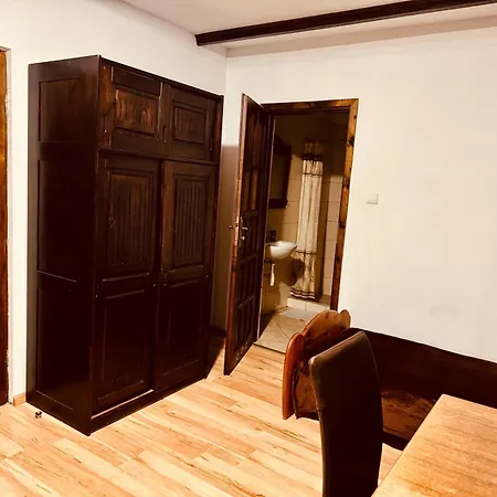 Leszczynowy Dworek Farm stay