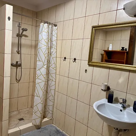 Leszczynowy Dworek Farm stay