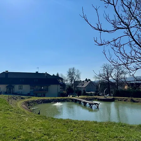 Leszczynowy Dworek Farmház *