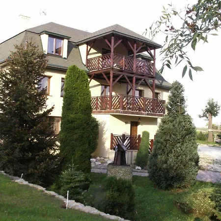 Leszczynowy Dworek Ponikwa (Lower Silesia)