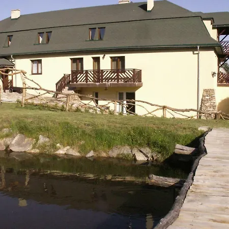 Leszczynowy Dworek Ponikwa (Lower Silesia)