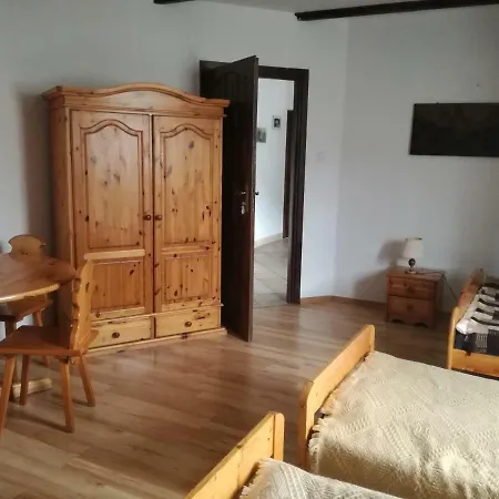 Leszczynowy Dworek Farmház *